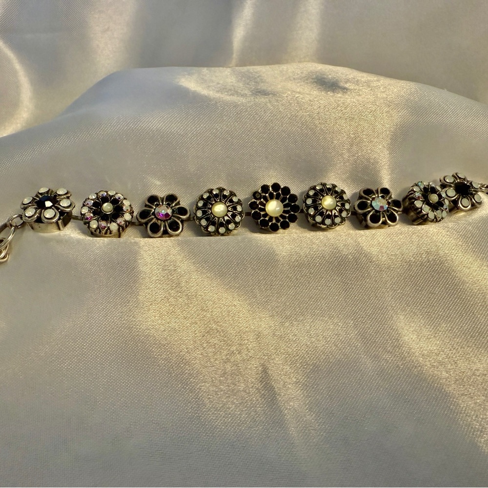 Mariana Floral Silver Bracelet